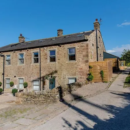 Luxury 4 Bed Dales Retreat Private Walled Garden Ensuite Sleeps 8 Superking 1 Double 2 King 1 Feriehus