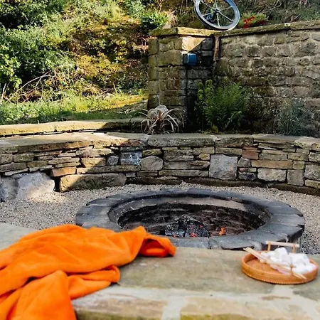 Luxury 4 Bed Dales Retreat Private Walled Garden Ensuite Sleeps 8 Superking 1 Double 2 King 1