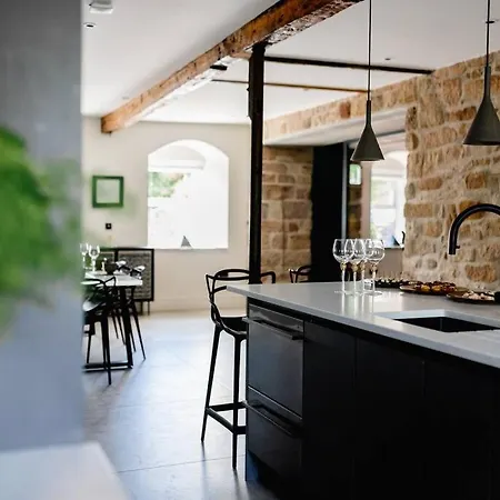 Luxury 4 Bed Dales Retreat Private Walled Garden Ensuite Sleeps 8 Superking 1 Double 2 King 1 *