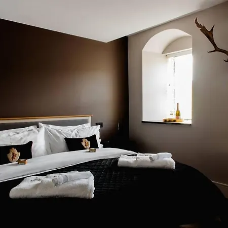 Luxury 4 Bed Dales Retreat Private Walled Garden Ensuite Sleeps 8 Superking 1 Double 2 King 1 Holiday home *