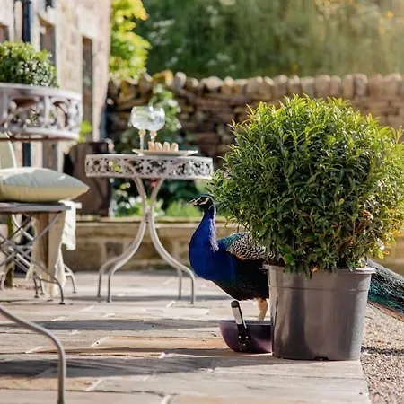 Luxury 4 Bed Dales Retreat Private Walled Garden Ensuite Sleeps 8 Superking 1 Double 2 King 1 Holiday home