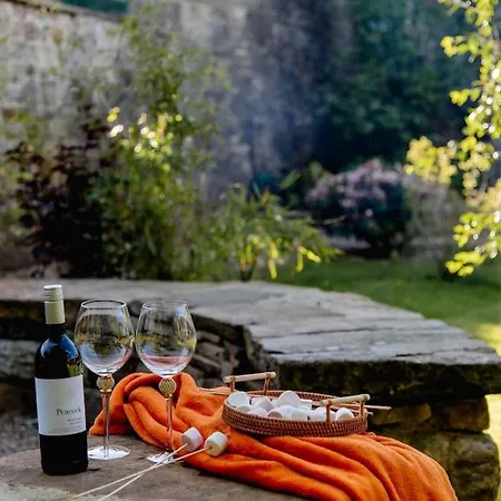 Luxury 4 Bed Dales Retreat Private Walled Garden Ensuite Sleeps 8 Superking 1 Double 2 King 1